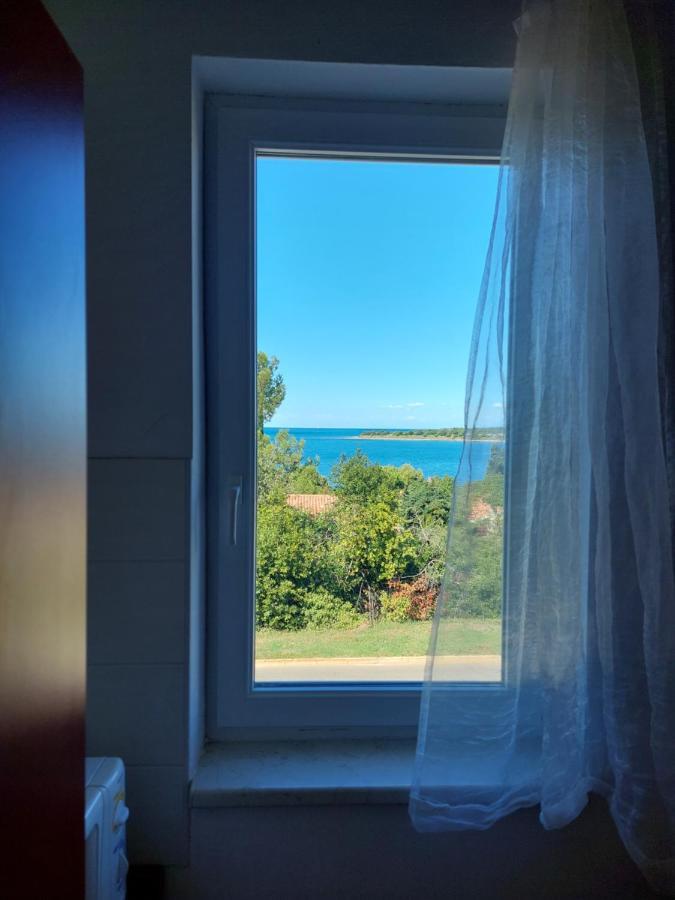 Henc * Novigrad (Istria)